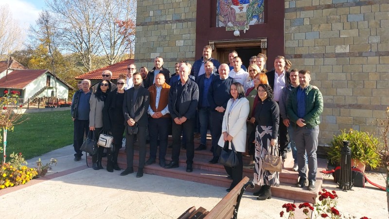 Opštinski odbor SNS Petrovac obeležio slavu u Dobrnju
